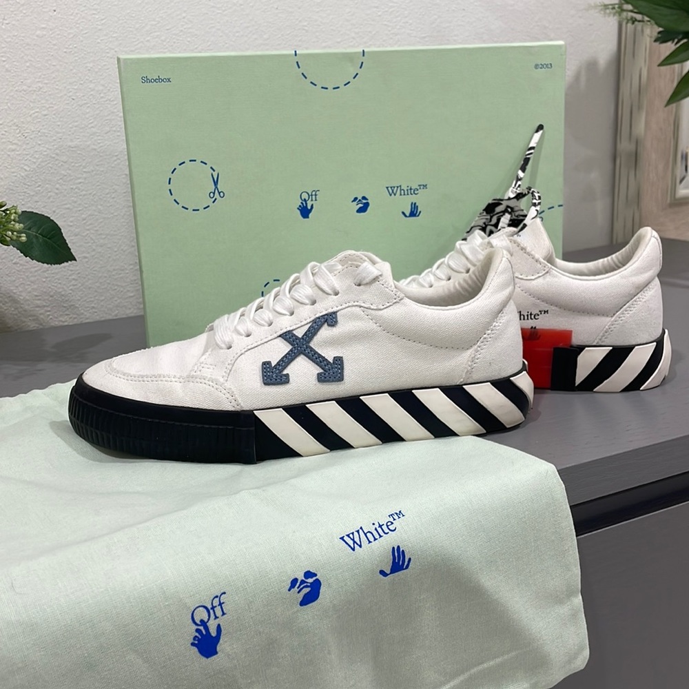 Size 38 Off- White sneakers